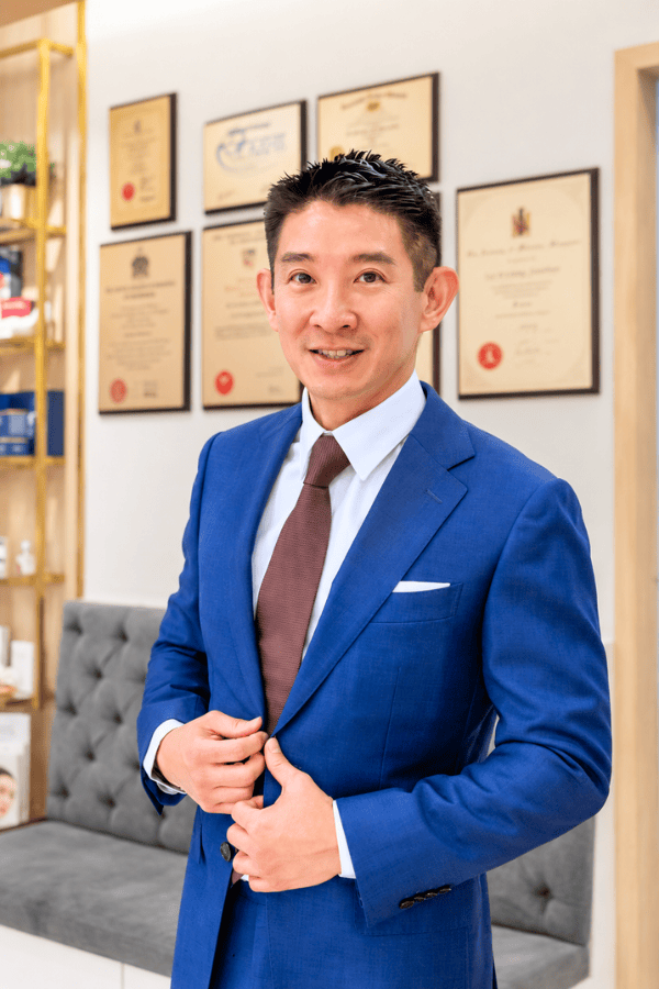 Dr. Jonathan Lee, consultant surgeon and aesthetic physician in Singapore